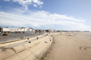 blackpool view central pier 2 sm.jpg